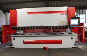 DA66T CNC YAWEI Prensa freno 220T4100