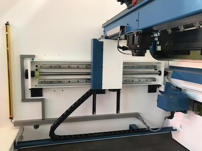 AHYW Yawei PBH PBA 600T6M 800T6M XR CNC auto press brake back gauge DELEM DA58T full touch screen controlelr