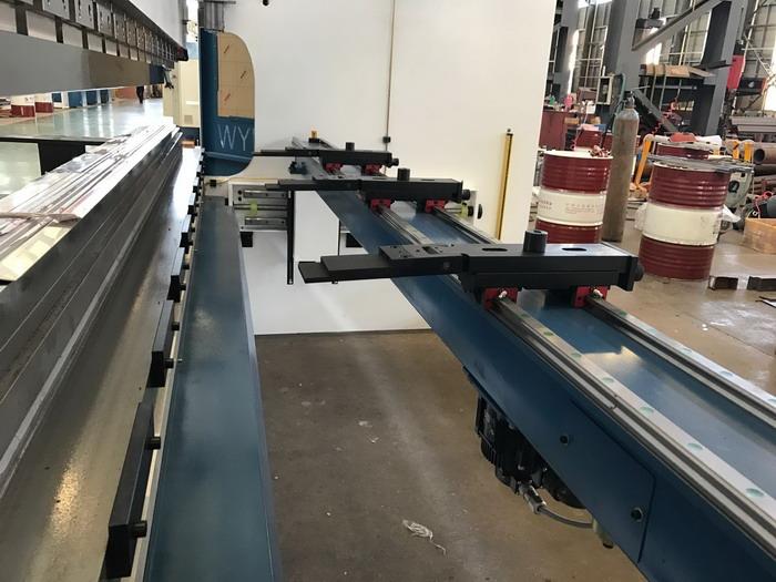 AHYW Yawei XR back gauge for 5 axis 500T4M 6M cnc press brakes DELEM DA58T China suppliers Australia Lazersafe IRIS Plus laser pressbrake metal bending guarding